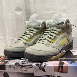 Jordan Retro 5’s Jade Horizon Dessert Sand